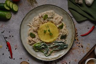 Куриное бедро со шпинатом (450г)