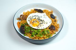 Рамен жареный (300г)