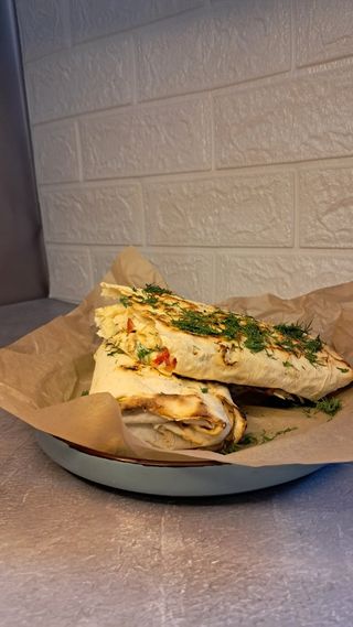 Сулугуні в лаваші