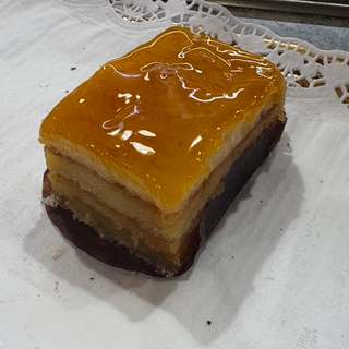 Cuadradito de yema tostada 