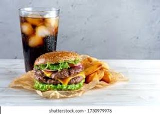 Cheese Burger + Patatas Fritas + 4 Nuggets + Bebida