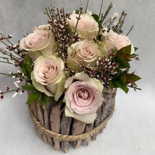 Cesto estivo con colori freddi