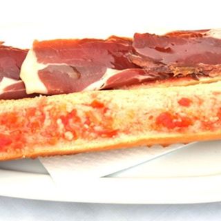 Bocadillo mini bagete jamon pais