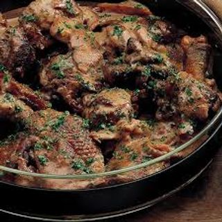 Anatra saltata con funghi nero e sedano