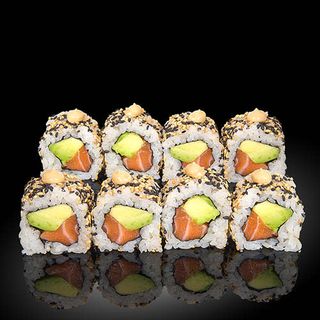 Урамаки Калифорния сьомга и авокадо (8 бр - 190 гр)