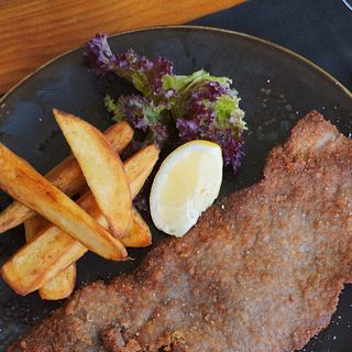 Milanesa De Ternera Y Patatas Fritas