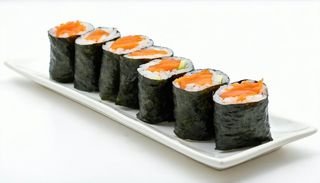 Hosomaki di salmone fritto