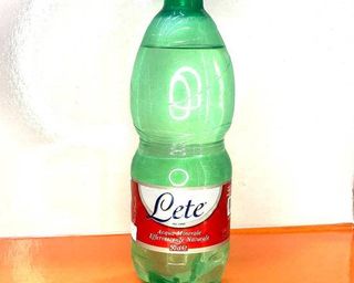 Acqua frizzante piccola