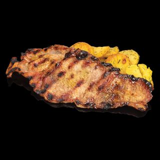 Свинска вратна пържола с картофи соте﻿