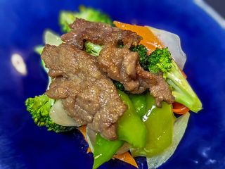 82. Yaki Yaki Ternera Y Verduras Con Salsa Teriyaki