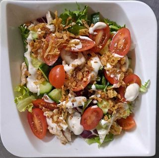 Sałatka z kurczakiem