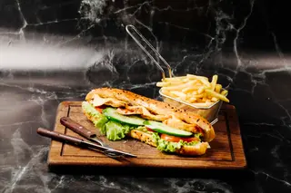 Baguette cu carne de pui