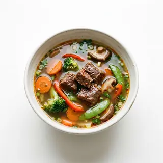Manzo brodo con verdure miste piccanti