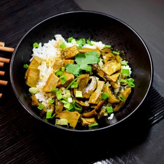 Карі зі свининою (300г)