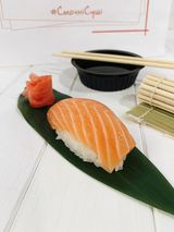 Нігірі з лососем (80г/1шт)