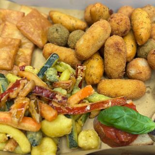 Aperitivo misto siciliano per 2 persone