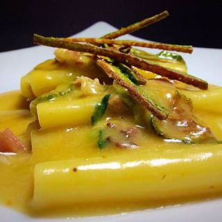 Paccheri con speck e zucchine