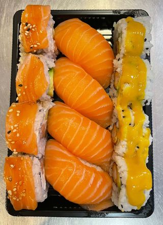 501-Menú Yummy 12(12 piezas+1 tempura de langostino de regalo)