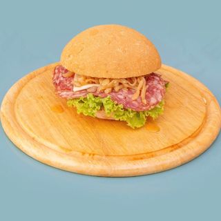 Prosciutto cotto, formaggio, funghi, insalata e maionese