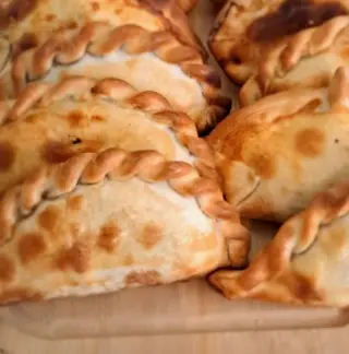 Empanada De Caprese