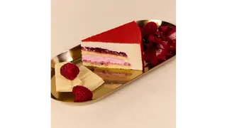 Tort Biała Czekolada Chrupiąca Malina - Porcja