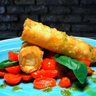 Canelón Crujiente De Pasta Filo