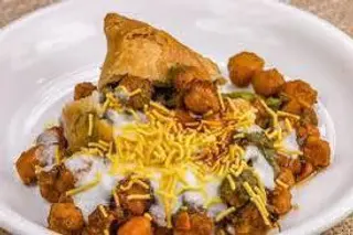 Samosa chaat