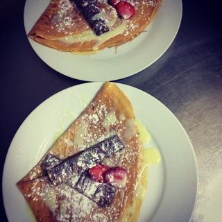 Crepe com Nutella e Kinder Bueno