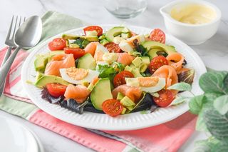 Ensalada De Salmón Y Aguacate