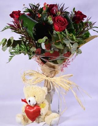 Ramo De 6 Rosas Y Oso