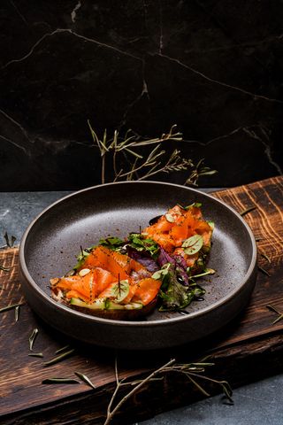 Bruschette cu somon slab sărat după rețeta casei 