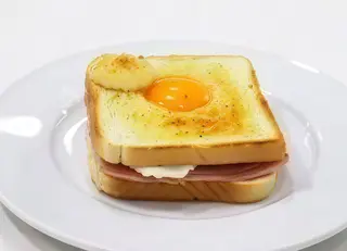 Sándwich Mixto Con Huevo