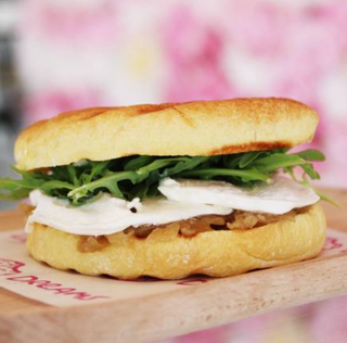 Bagel De Queso De Cabra