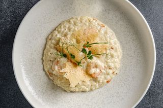 რიზოტო ვეფხისებური კრევეტებით