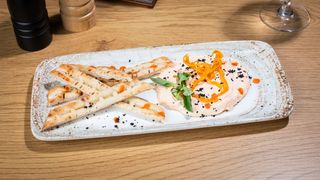 Cremă de brânză picantă