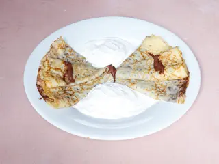 Palačinke sa Nutellom i šlagom