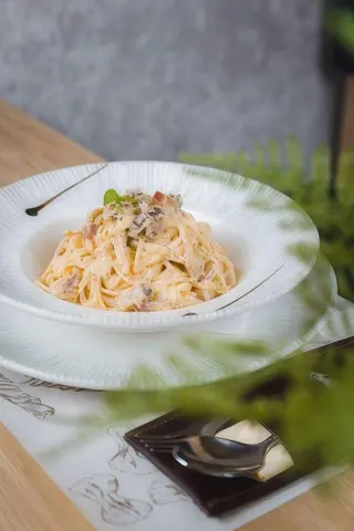 Pasta Carbonara + Coca-Cola