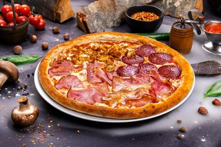 COMBO PIZZA QUATRO CARNI + 1 PEPSI DOZA 250 ML