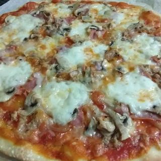 Pizza De Atún Con Cebolla Y Champiñones (33 Cm.)