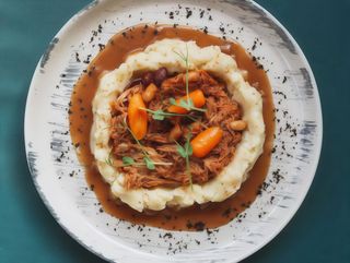 Рвана свинина та картопляне пюре (320g)