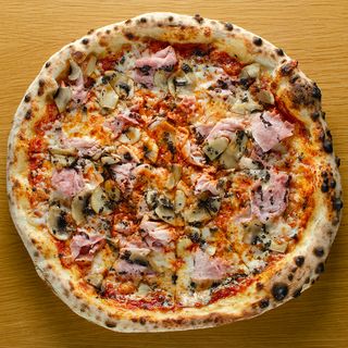 Пица Прошуто кото с гъби и трюфел