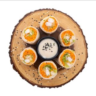 Rouleau de printemps saumon (6 pièces)