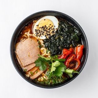 Рамен с говядиной или курицей (250г)