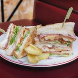 SÁNDWICH CLUB