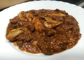 72. Ternera Con Champiñones