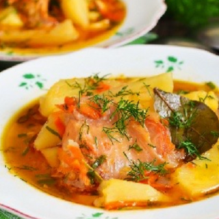 Заек с картофи и зелен фасул