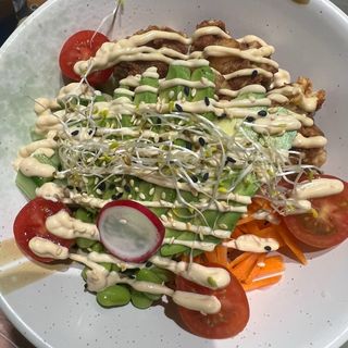 4. Poke De Pollo Crujiente