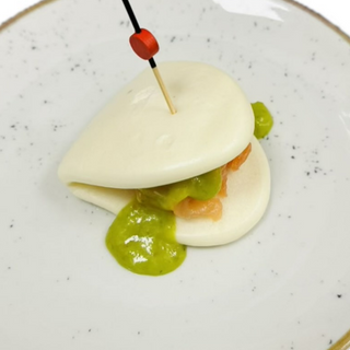 Salmone Bao