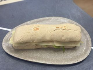 Bocadillo El Quitapena De Lomo