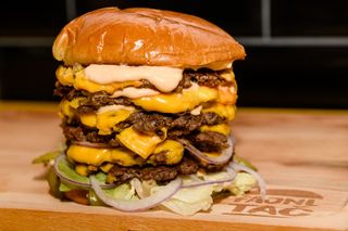 Legend triple - triple burger